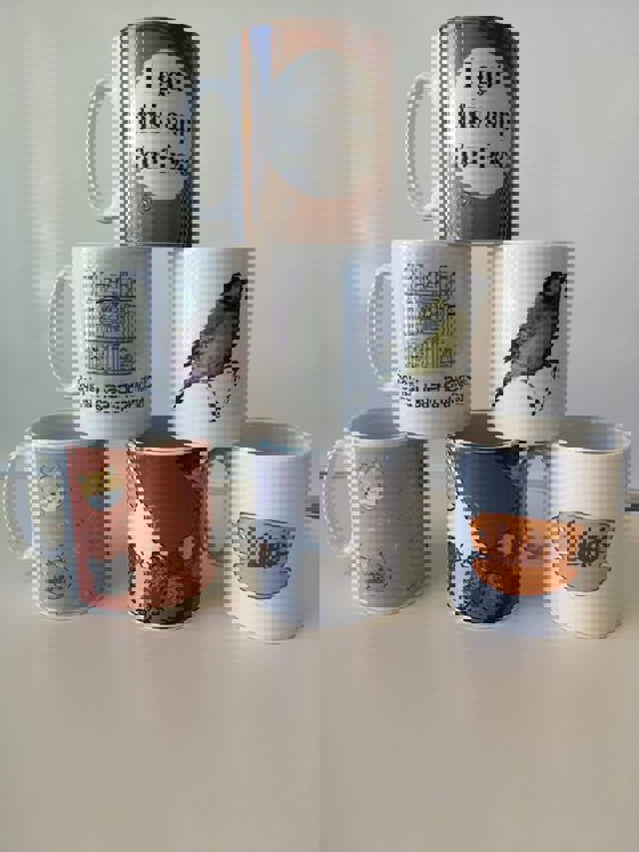 KDA har laga sublimering på kopp med eige design.