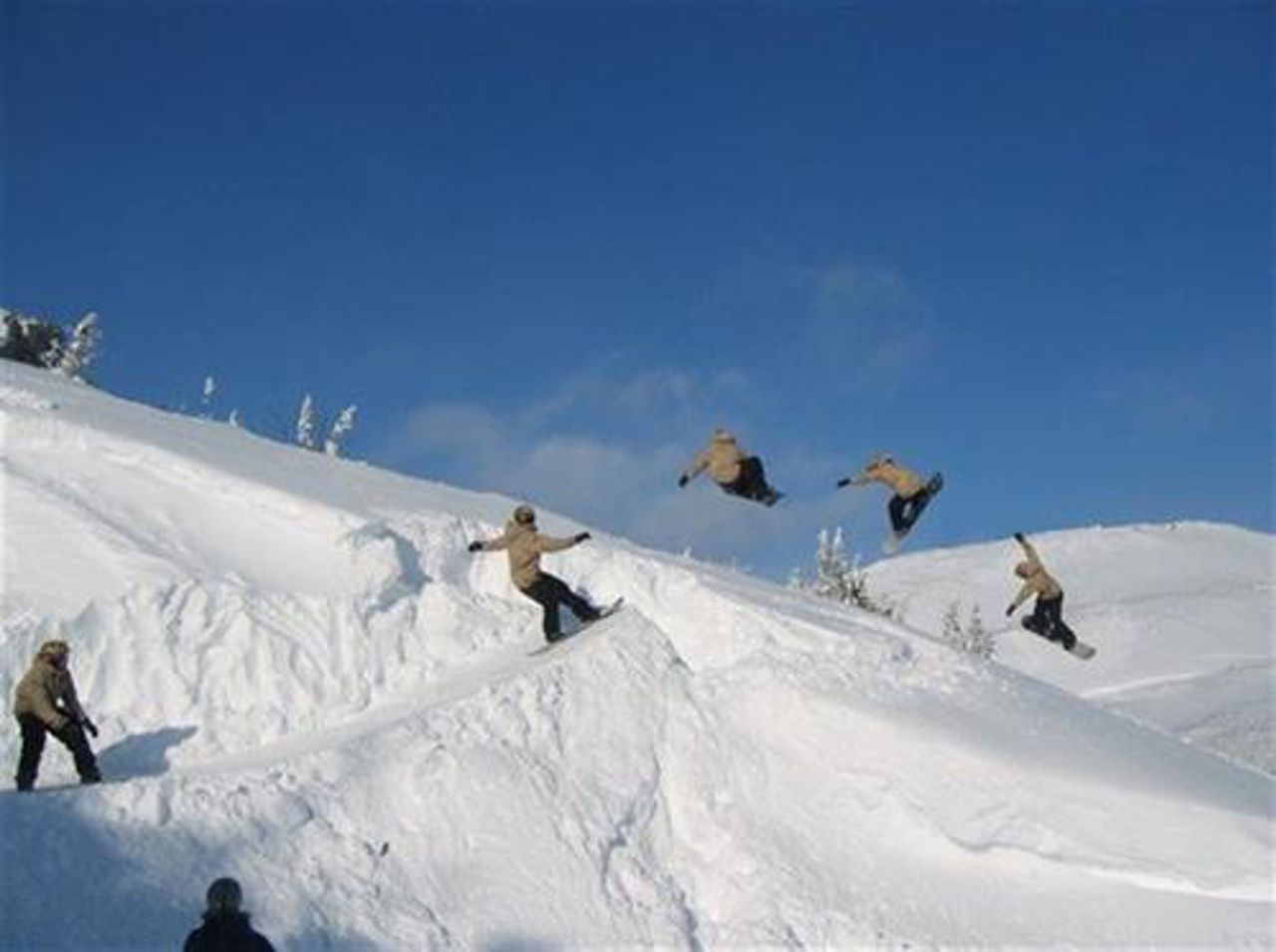 Elevar på snøbrett.